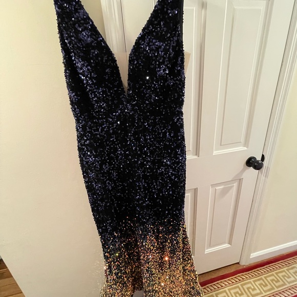 Glamour dress - Picture 4 of 7